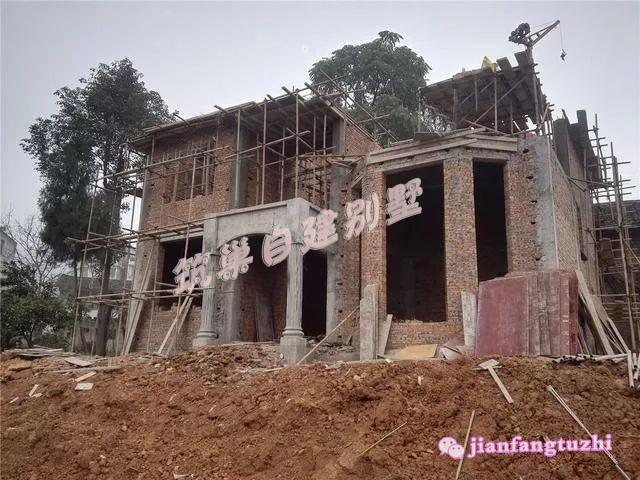 100平方米簡歐式二層農(nóng)村自建房，10*10米，簡單實用。