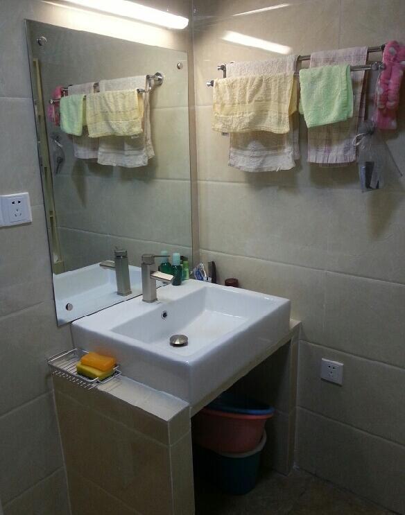 45平的新房，裝修花了6萬，簡潔溫馨，實用舒適，父母很滿意，沒有浪費一點空間！