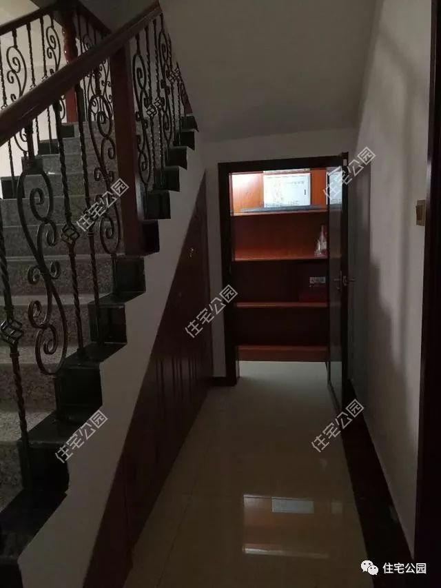 做毛坯花了50萬，裝修花了20萬，這套2層別墅，驚艷了十里八鄉(xiāng)