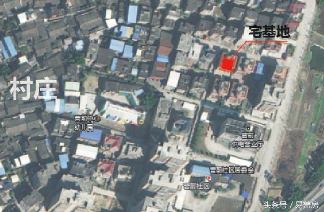 三層歐式別墅圖，方、圓的經(jīng)典結(jié)合，讓你在村內(nèi)享受品質(zhì)生活