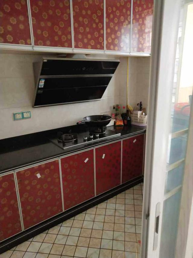 120平新房裝修花費了22萬，客餐廳全瓷磚上墻，整體是簡潔明亮很耐看！