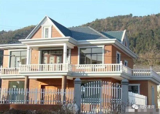 三款造型時尚亮麗的農(nóng)村別墅設(shè)計圖，超大客廳還有堂屋，造價不到30萬