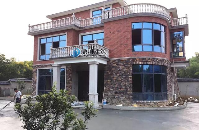 一套別墅，兩種布局設計，三層簡歐風格的別墅設計圖，造價只要28萬，建好驚艷鄰里鄉(xiāng)親