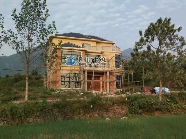 一套別墅，兩種布局設計，三層簡歐風格的別墅設計圖，造價只要28萬，建好驚艷鄰里鄉(xiāng)親