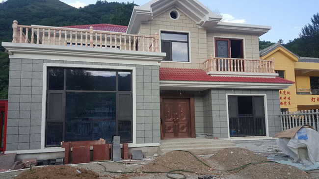 最好看的農(nóng)村二層樓房,第1款23萬建好，第2款25萬建好，但都喜歡第1款？