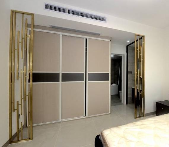 130平米房子簡約風(fēng)格裝修，黑白灰色調(diào)搭配還是那么經(jīng)典