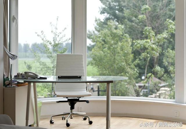 270平方米現(xiàn)代風(fēng)格別墅，簡(jiǎn)潔舒適的奢華豪宅。