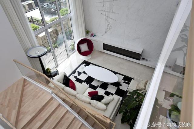 270平方米現(xiàn)代風(fēng)格別墅，簡(jiǎn)潔舒適的奢華豪宅。