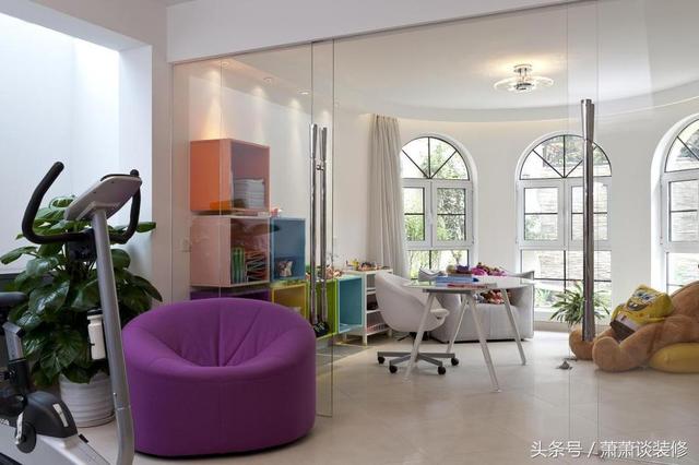 270平方米現(xiàn)代風(fēng)格別墅，簡(jiǎn)潔舒適的奢華豪宅。