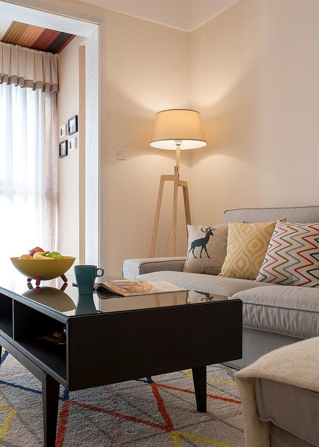 90㎡的三居室，普普通通的裝修風(fēng)格，但是很溫馨。