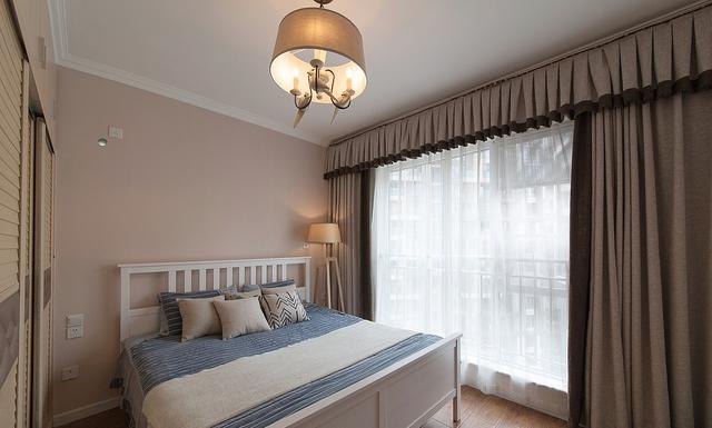 90㎡的三居室，普普通通的裝修風(fēng)格，但是很溫馨。