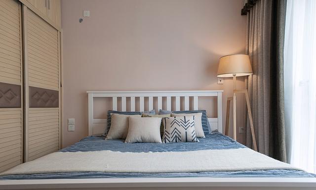 90㎡的三居室，普普通通的裝修風(fēng)格，但是很溫馨。