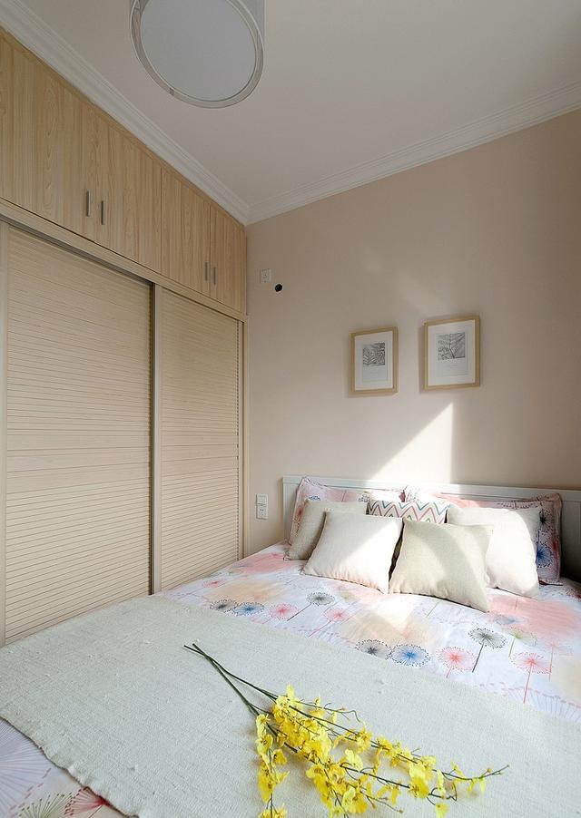 90㎡的三居室，普普通通的裝修風(fēng)格，但是很溫馨。