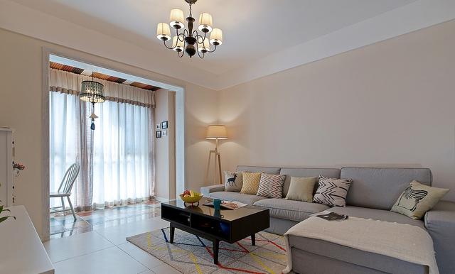 90㎡的三居室，普普通通的裝修風(fēng)格，但是很溫馨。