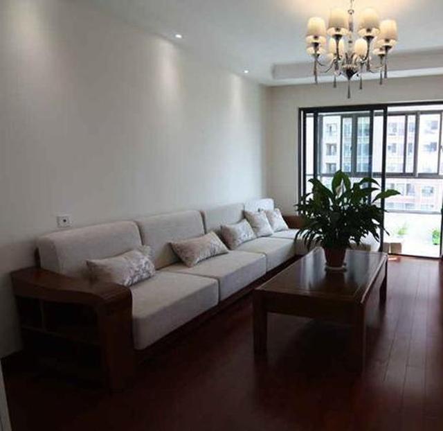 70平的小家設(shè)計(jì)簡(jiǎn)單，入住之后全家都表示很喜歡！