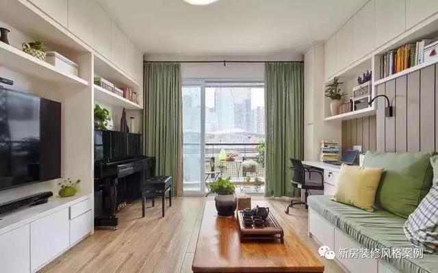 130平三室新房用了10萬裝修簡約風(fēng)，電視柜與鋼琴融為一體，美觀實(shí)用！