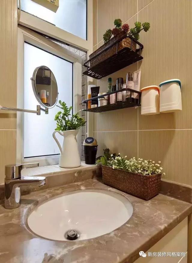 130平三室新房用了10萬裝修簡約風(fēng)，電視柜與鋼琴融為一體，美觀實(shí)用！