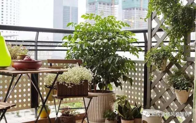 130平三室新房用了10萬裝修簡約風(fēng)，電視柜與鋼琴融為一體，美觀實(shí)用！