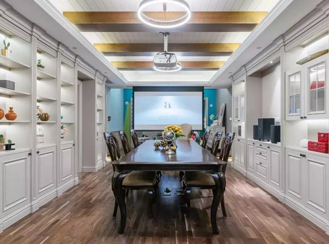 290平復式別墅實景設計：世界之遠，其實不過是晝夜、廚房與愛