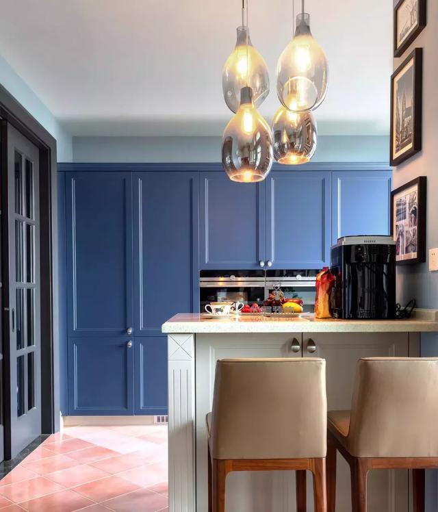 290平復式別墅實景設計：世界之遠，其實不過是晝夜、廚房與愛