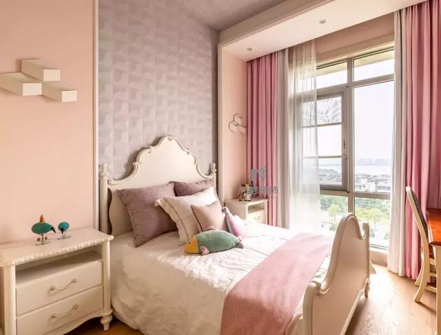 290平復式別墅實景設計：世界之遠，其實不過是晝夜、廚房與愛