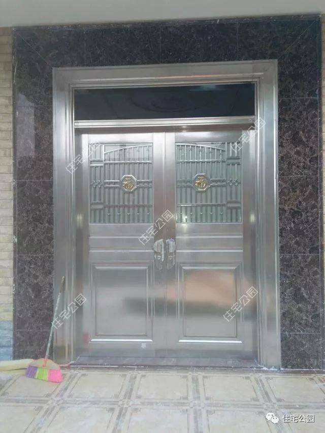 曬家丨回鄉(xiāng)蓋別墅，80歲母親全程監(jiān)工，60萬建成引來全鄉(xiāng)觀摩！