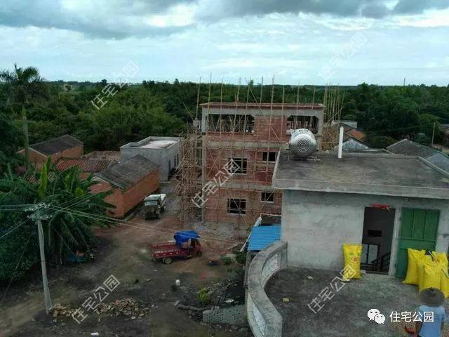 曬家丨回鄉(xiāng)蓋別墅，80歲母親全程監(jiān)工，60萬建成引來全鄉(xiāng)觀摩！