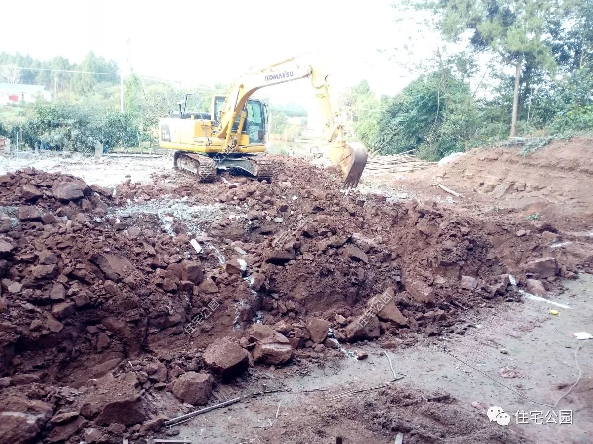 最走心的包工頭，力勸房主把筏基改成條基，省了一半的基礎(chǔ)錢！