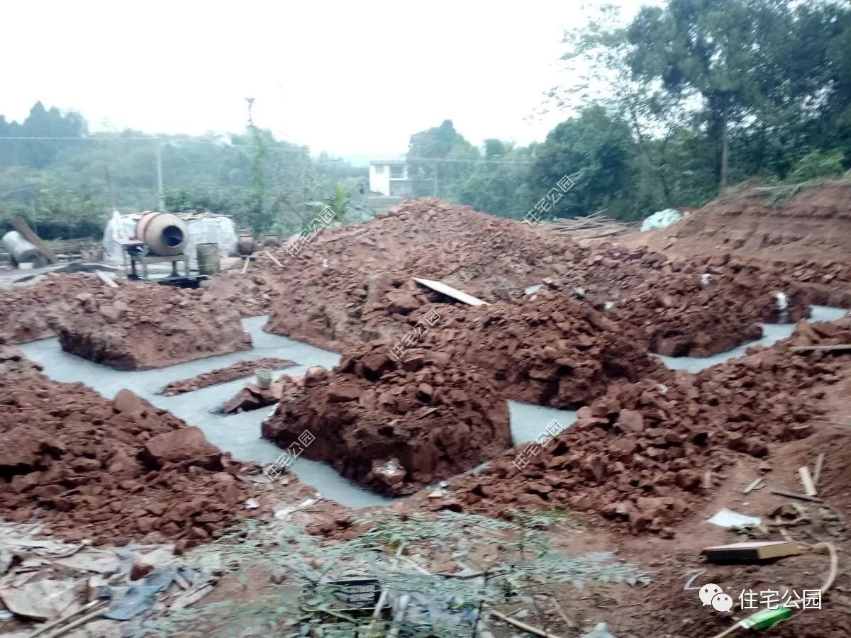 最走心的包工頭，力勸房主把筏基改成條基，省了一半的基礎(chǔ)錢！