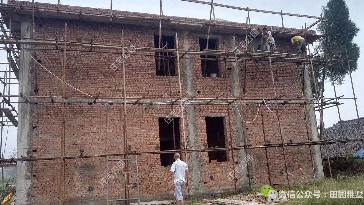 明星戶型神還原，37萬不僅路修好房建成，還把裝修化糞池也搞定了？丨施工隊作品展