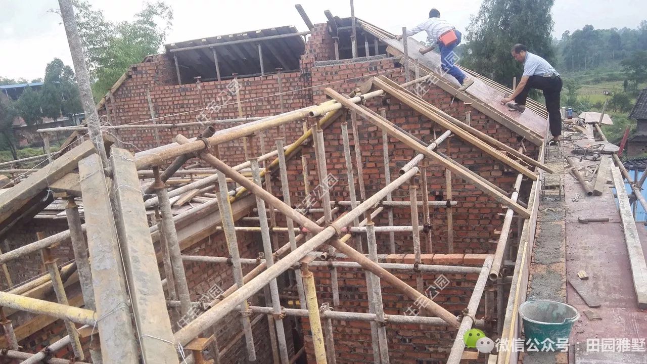 明星戶型神還原，37萬不僅路修好房建成，還把裝修化糞池也搞定了？丨施工隊作品展