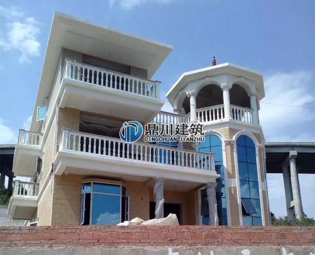 5套農(nóng)村小別墅效果圖和實拍圖的對比，第1套100%還原效果圖，第3套造價才25萬