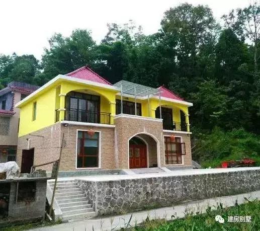 曬3棟兩層別墅完工的效果圖，同一個施工隊建的，風(fēng)格完全不同，你喜歡哪個呢