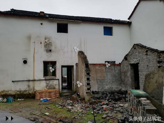 三層中式別墅設(shè)計(jì)圖，綠水青山白墻黛瓦，鄉(xiāng)間恬淡生活躍然眼前