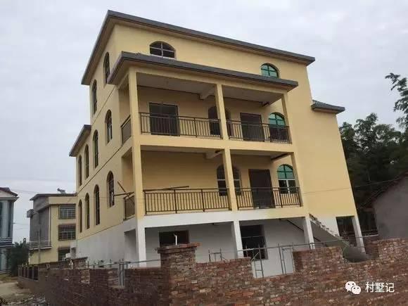 農(nóng)村自建三層別墅設(shè)計圖，戶型合理，居住舒適，讓你有一套屬于自己的房子