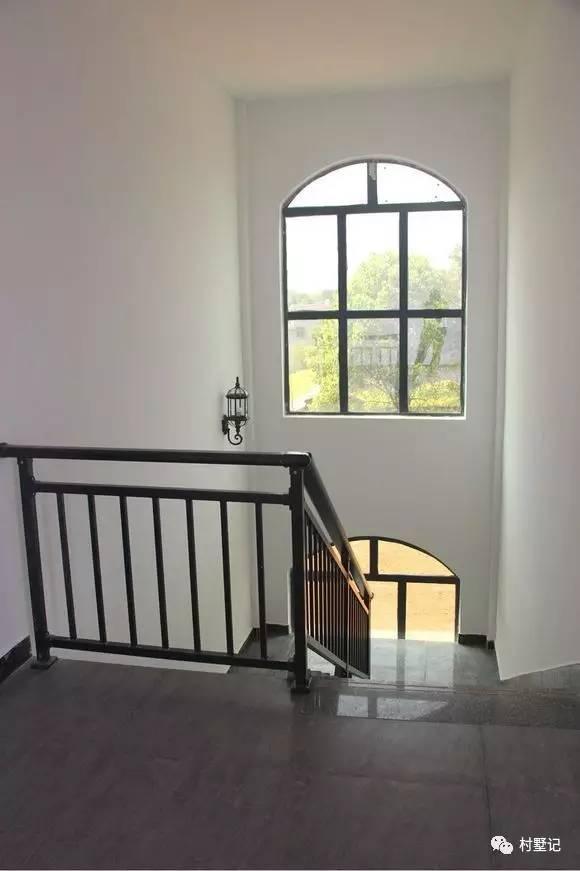 農(nóng)村自建三層別墅設(shè)計圖，戶型合理，居住舒適，讓你有一套屬于自己的房子