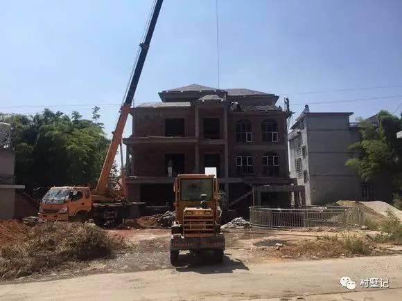 農(nóng)村自建三層別墅設(shè)計圖，戶型合理，居住舒適，讓你有一套屬于自己的房子