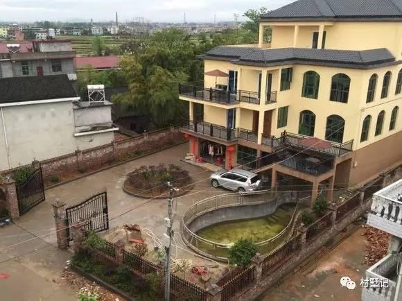 農(nóng)村自建三層別墅設(shè)計圖，戶型合理，居住舒適，讓你有一套屬于自己的房子