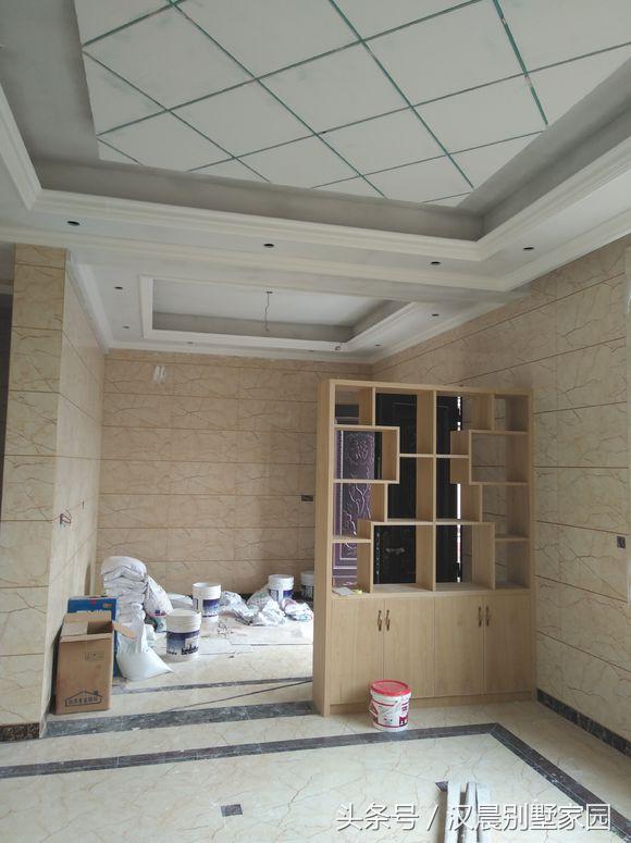 自建三層別墅，附平面設(shè)計圖，造價30萬左右，12X9.3米有露臺和院子