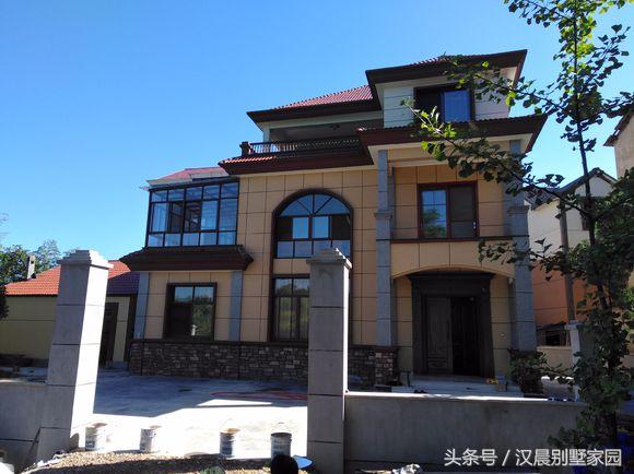 自建三層別墅，附平面設(shè)計圖，造價30萬左右，12X9.3米有露臺和院子