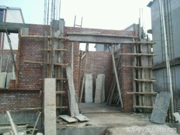 自建三層別墅，附平面設(shè)計圖，造價30萬左右，12X9.3米有露臺和院子