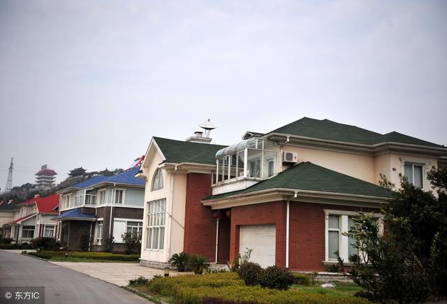 二層農(nóng)村自建房，占地100平米才3個(gè)臥室，但人人看了都很喜歡！