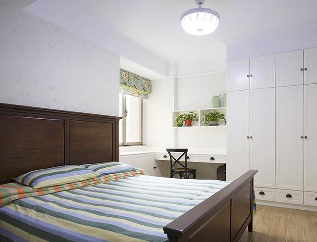 200平美式風(fēng)格裝修，特別喜歡家里的后花園，可以享受花開的好時光。