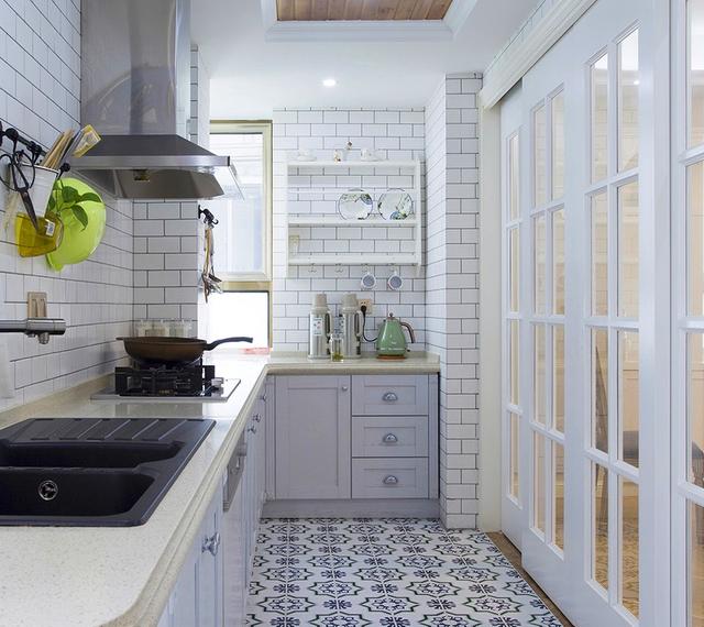 200平美式風(fēng)格裝修，特別喜歡家里的后花園，可以享受花開的好時光。