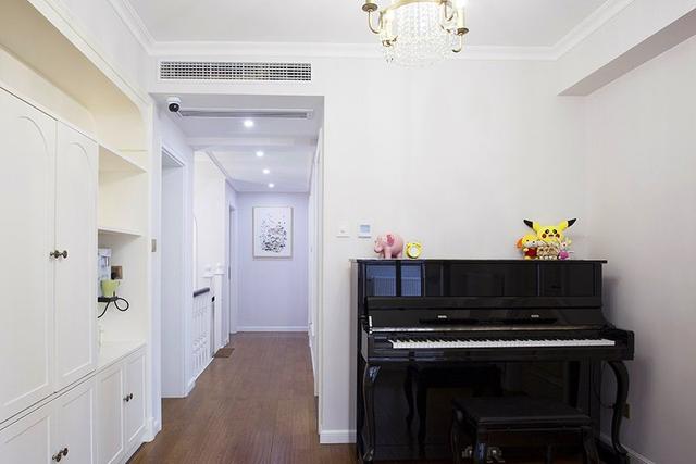 200平美式風(fēng)格裝修，特別喜歡家里的后花園，可以享受花開的好時光。