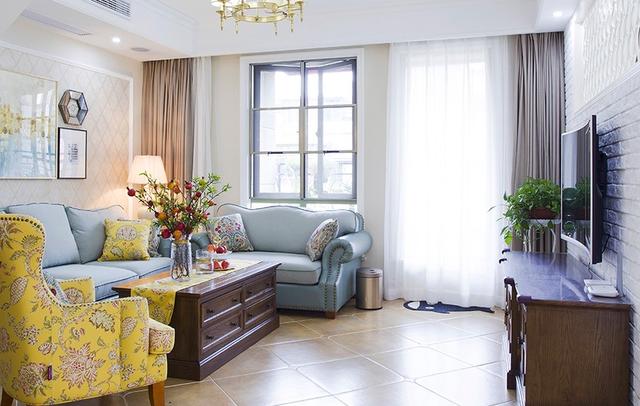 200平美式風(fēng)格裝修，特別喜歡家里的后花園，可以享受花開的好時光。