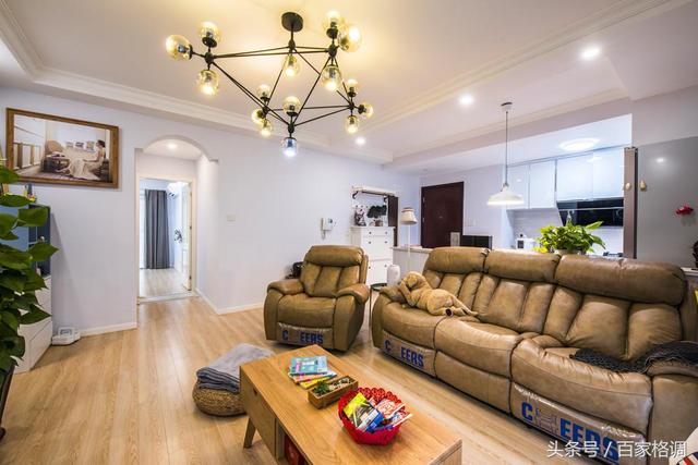 90后用92平裝修成現(xiàn)代簡(jiǎn)約風(fēng)格，花費(fèi)了10萬(wàn)，閨蜜看了都舍不得走。