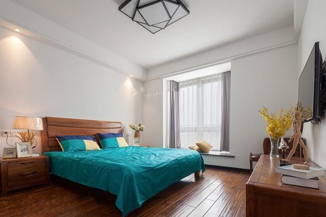 140平用15萬裝修，色彩搭配簡潔明亮，我覺得一點也不虧。