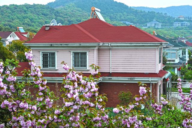 農(nóng)村自建二層別墅圖，四室一廳很溫馨，方方正正，簡簡單單，卻又具有別墅的高大上的氣質(zhì)！