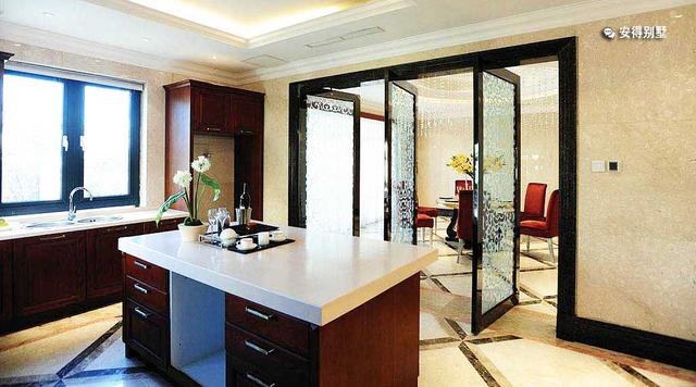 2層歐式別墅設(shè)計圖，這樣的外觀和布局，精致也很氣派